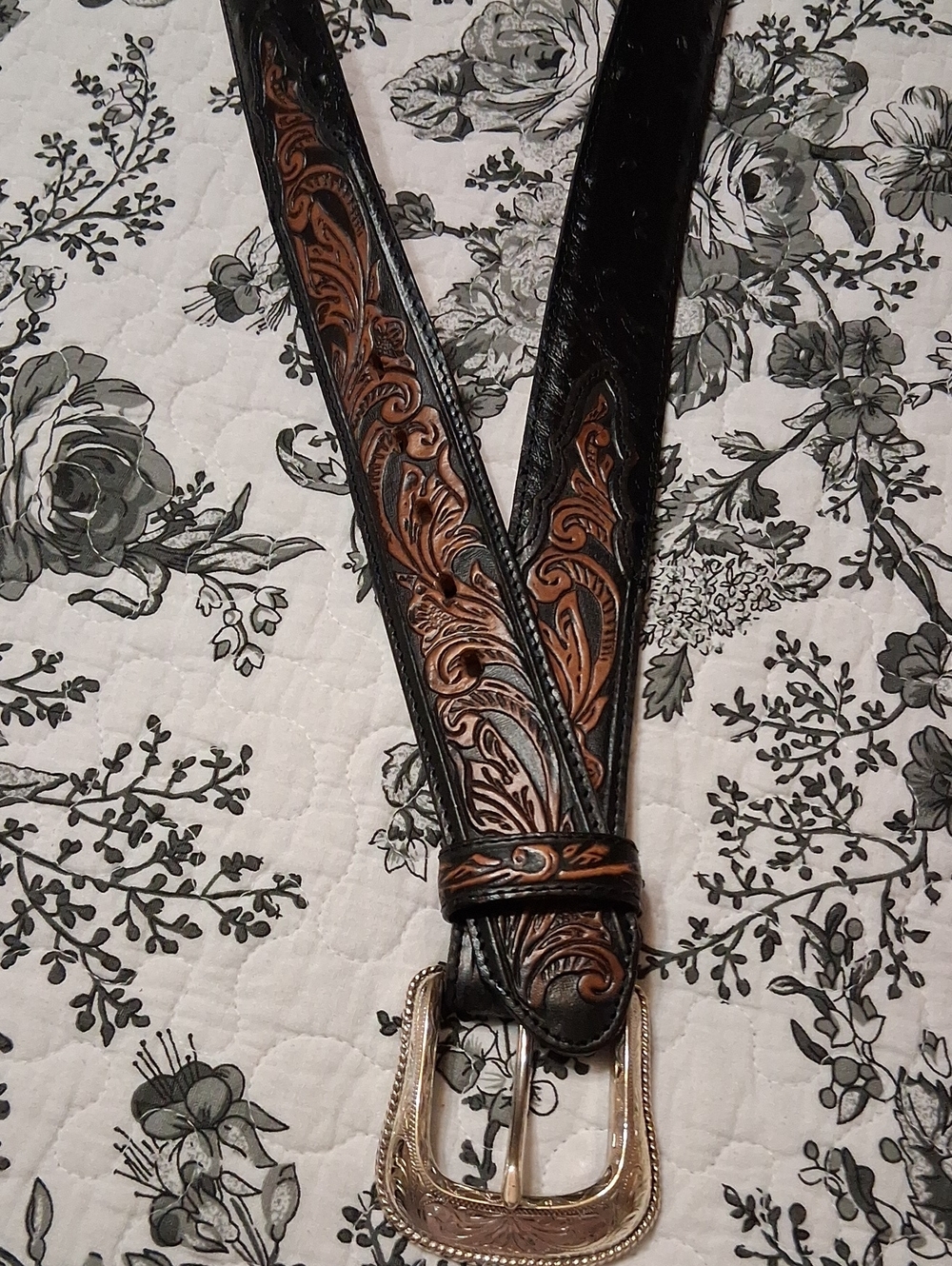 Tony Lama Vintage  Men's Embossed Black and Brown Leather Belt - Picture 12 of 13